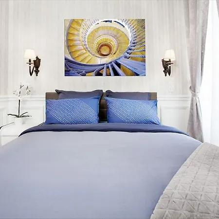 My - Champs Elysees Apartment